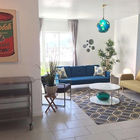 Modern Downtown Condo Palm Springs Extérieur photo