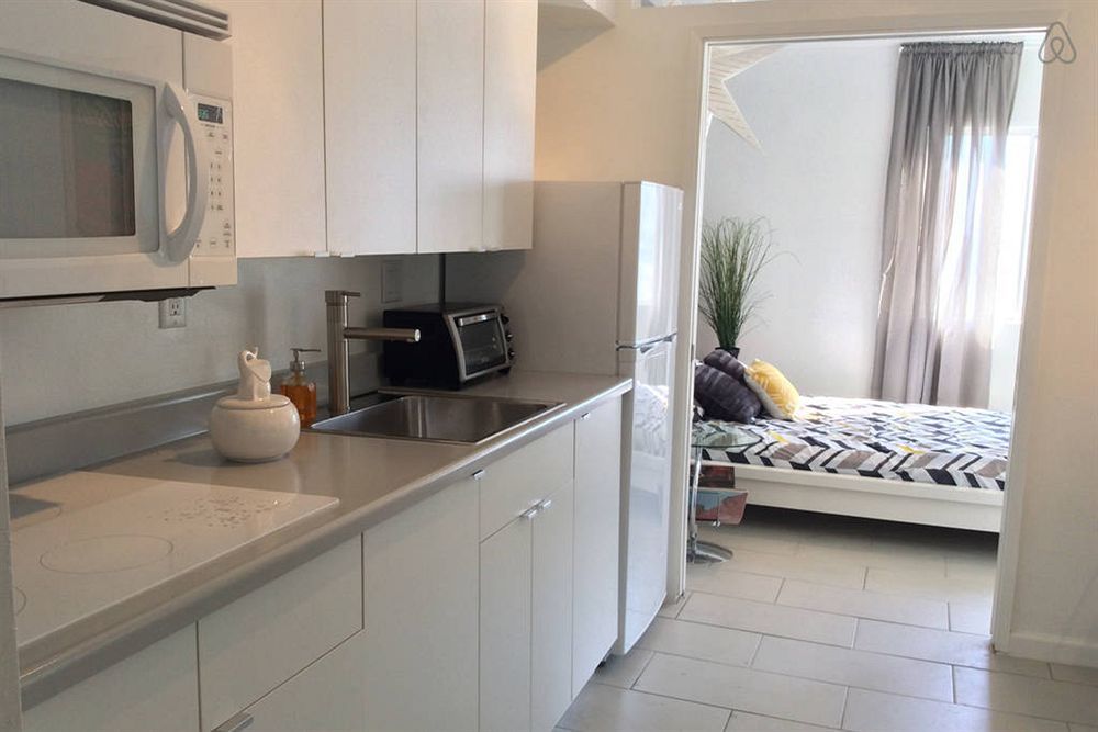 Modern Downtown Condo Palm Springs Extérieur photo