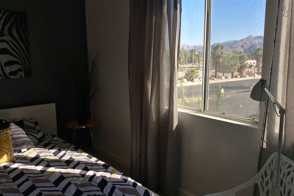 Modern Downtown Condo Palm Springs Extérieur photo