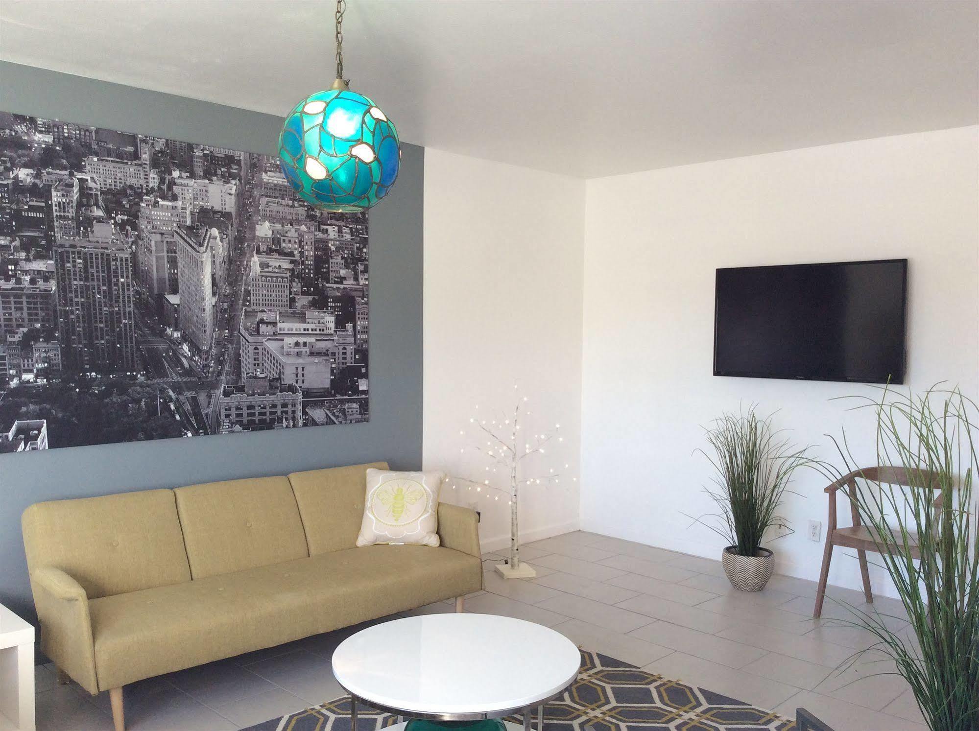 Modern Downtown Condo Palm Springs Extérieur photo
