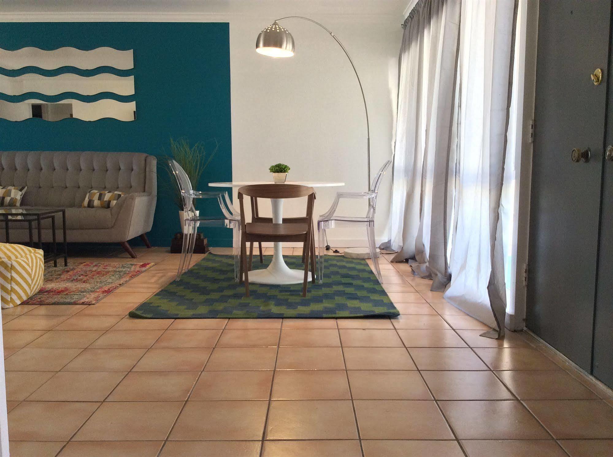 Modern Downtown Condo Palm Springs Extérieur photo