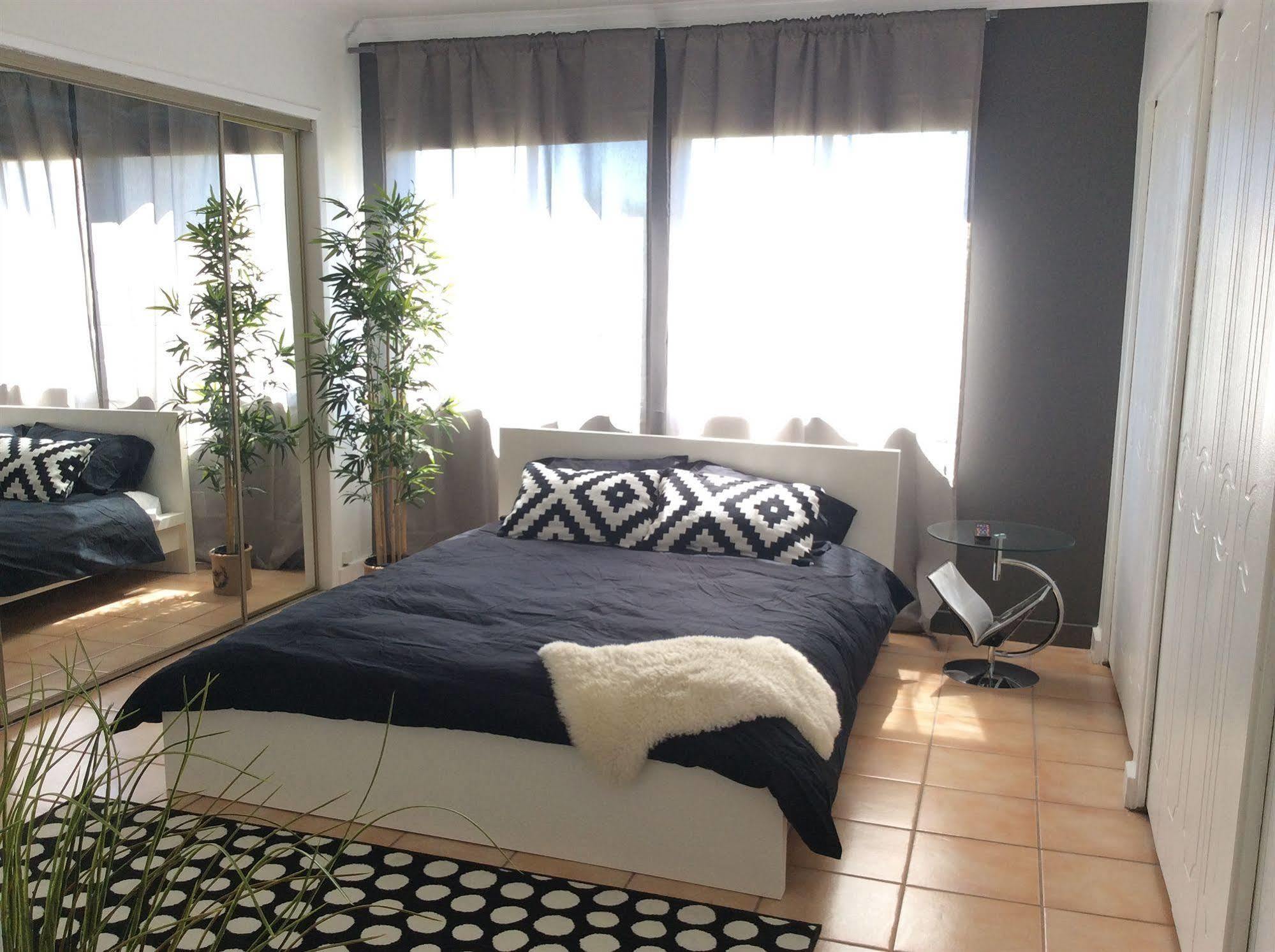 Modern Downtown Condo Palm Springs Extérieur photo