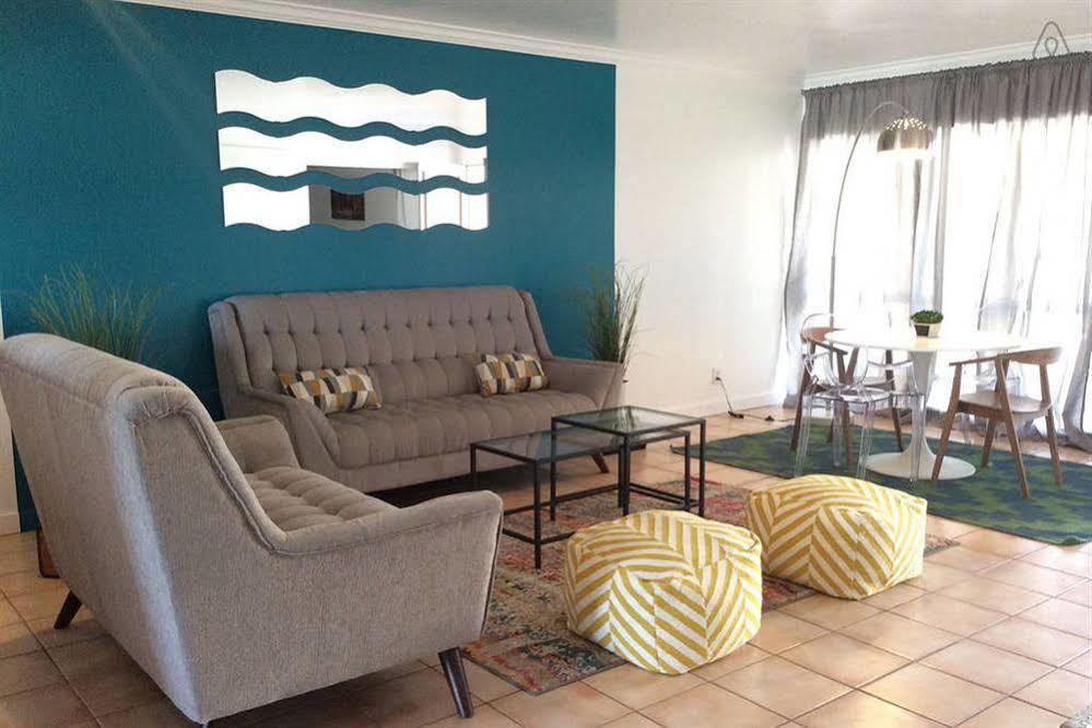 Modern Downtown Condo Palm Springs Extérieur photo