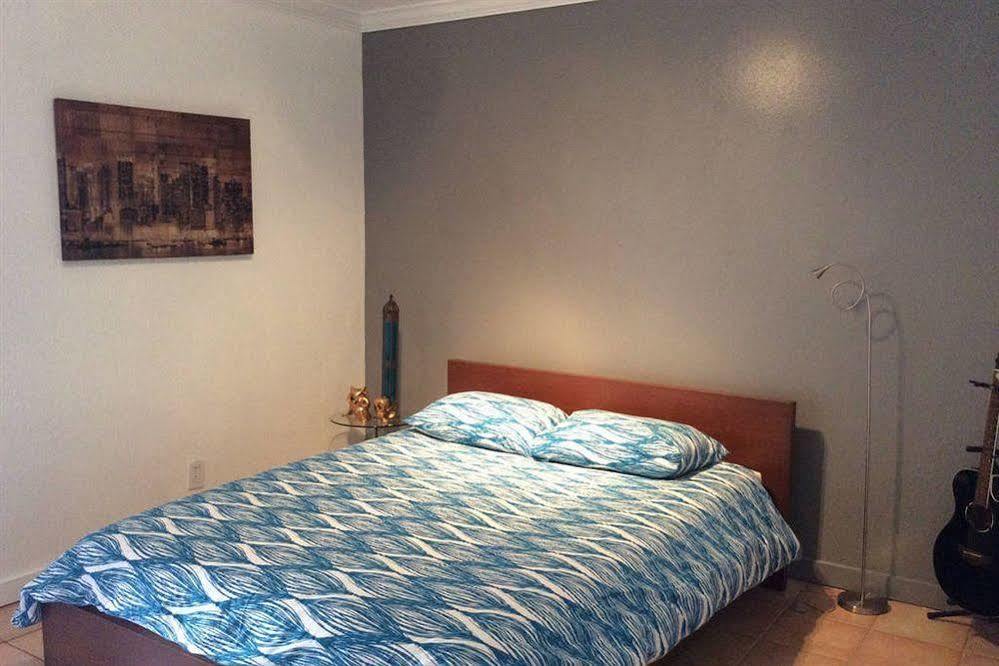 Modern Downtown Condo Palm Springs Extérieur photo